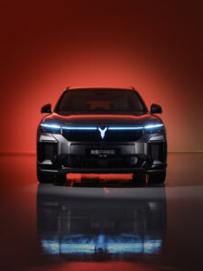 التنقّل الكهربائي: سيارات ڤوياه الفاخرة تجتذب عملاء النخبة